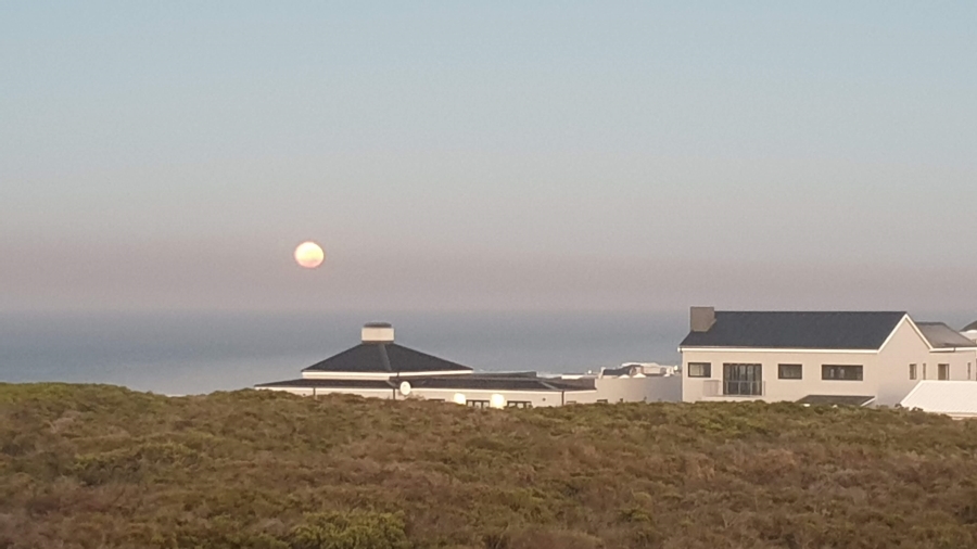 4 Bedroom Property for Sale in Pearl Bay Western Cape
